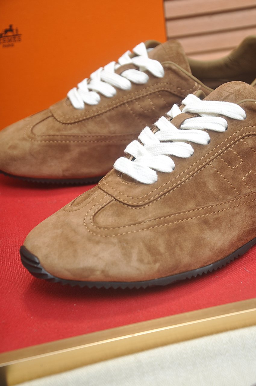 Hermès Brown Low-Top Sneakers